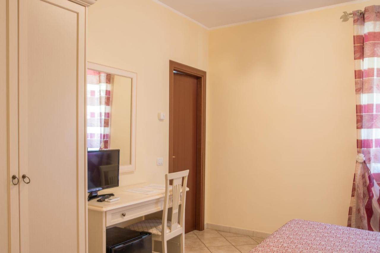 L'Infinito Bed & Breakfast Carbognano Екстериор снимка