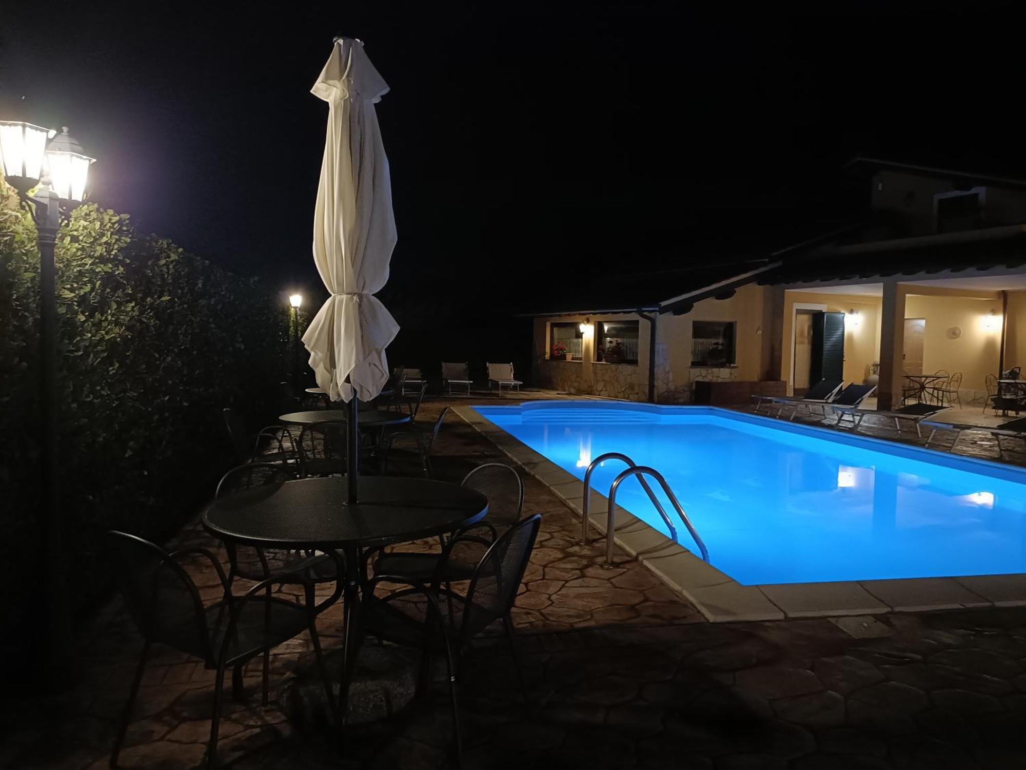 L'Infinito Bed & Breakfast Carbognano Екстериор снимка